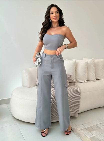 Conjunto Feminino em Alfaiataria Calça Cargo e Top