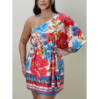 Vestido Feminino Curto Assimetrico Ombro Só Estampado Estilo Farm Araras Tropicais